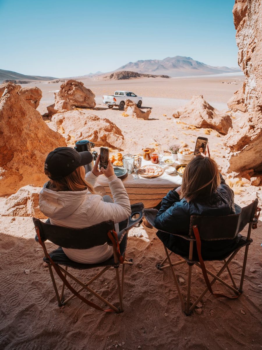 Rota dos Salares com paisagens salinas e desertos no Atacama