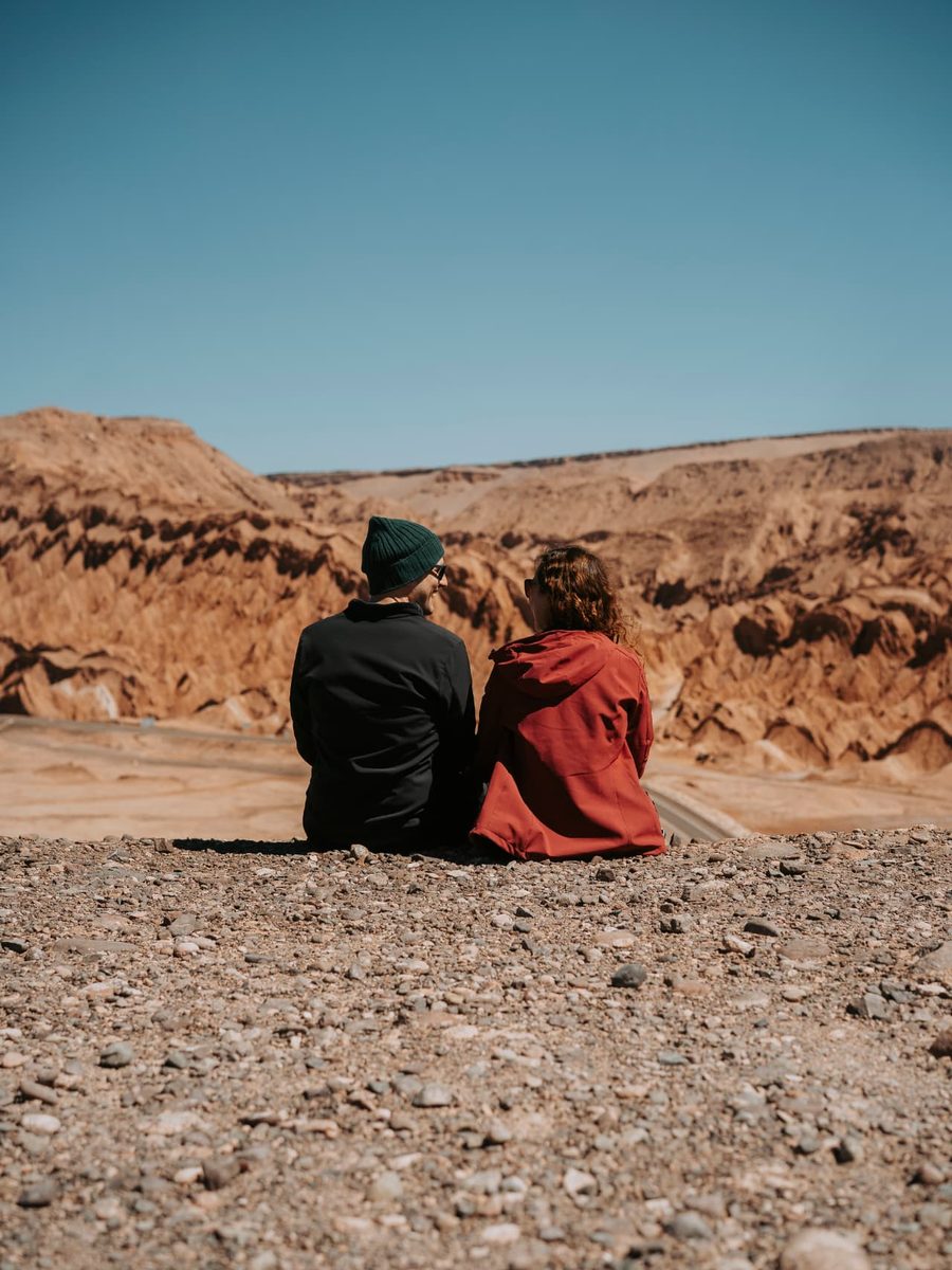 Vale da Lua com dunas de sal ao entardecer no Atacama